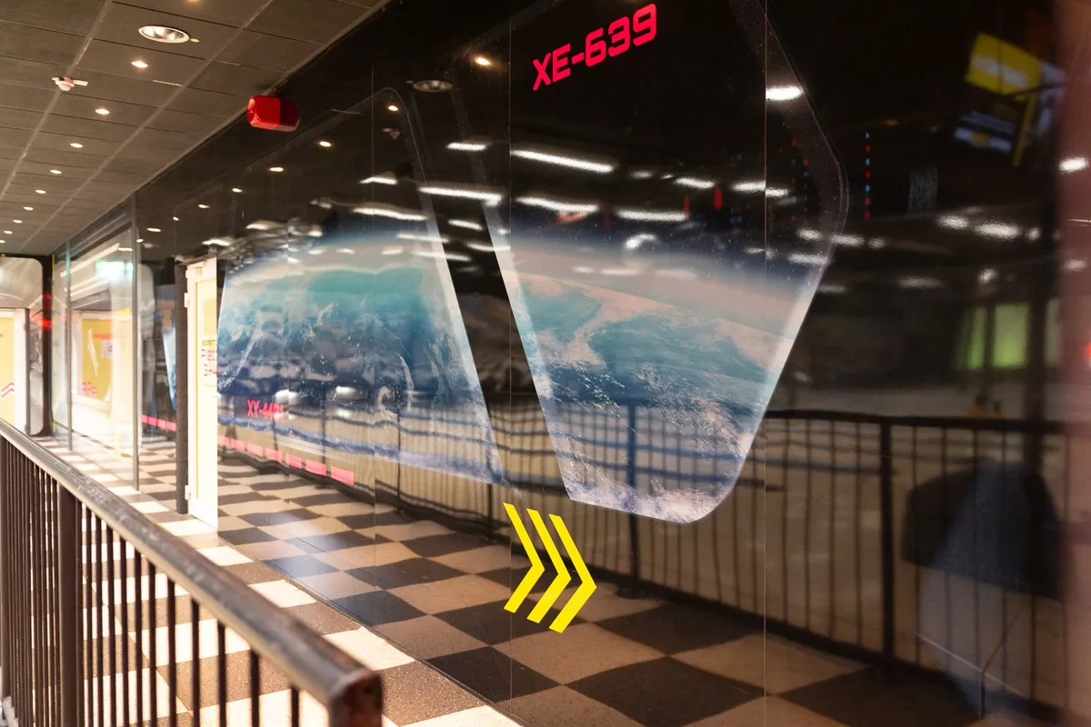 Blick von der Galerie auf eine Bowlingbahn im XXL Sportcenter Duisburg
